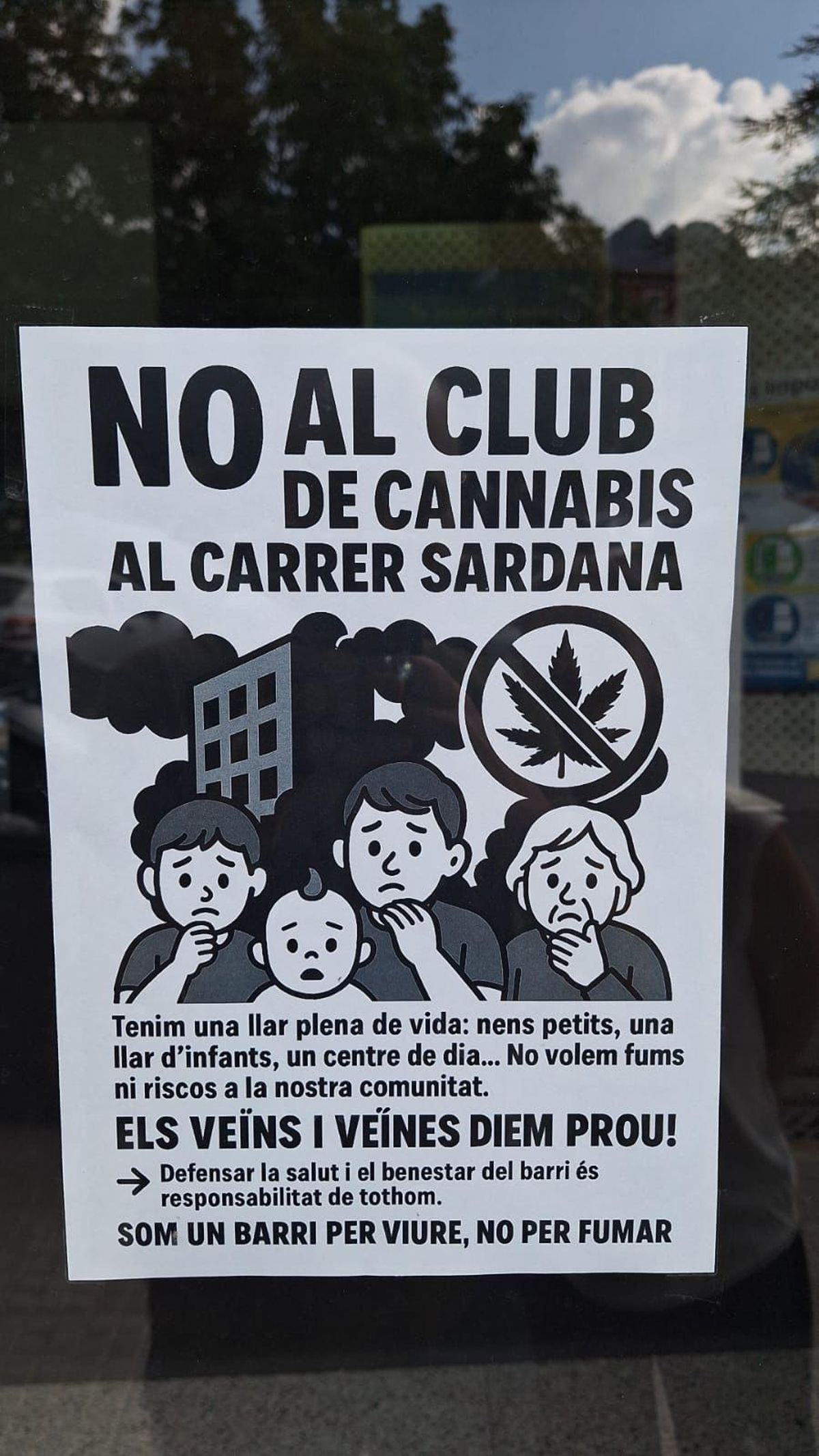 Cartell en contra d'un nou club cannàbic a Berga