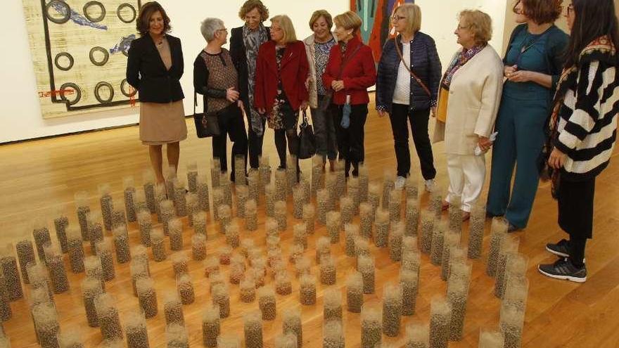 Inauguración de la exposición &quot;Mulleres do silencio&quot; con obras de las artistas gallegas. // José Lores