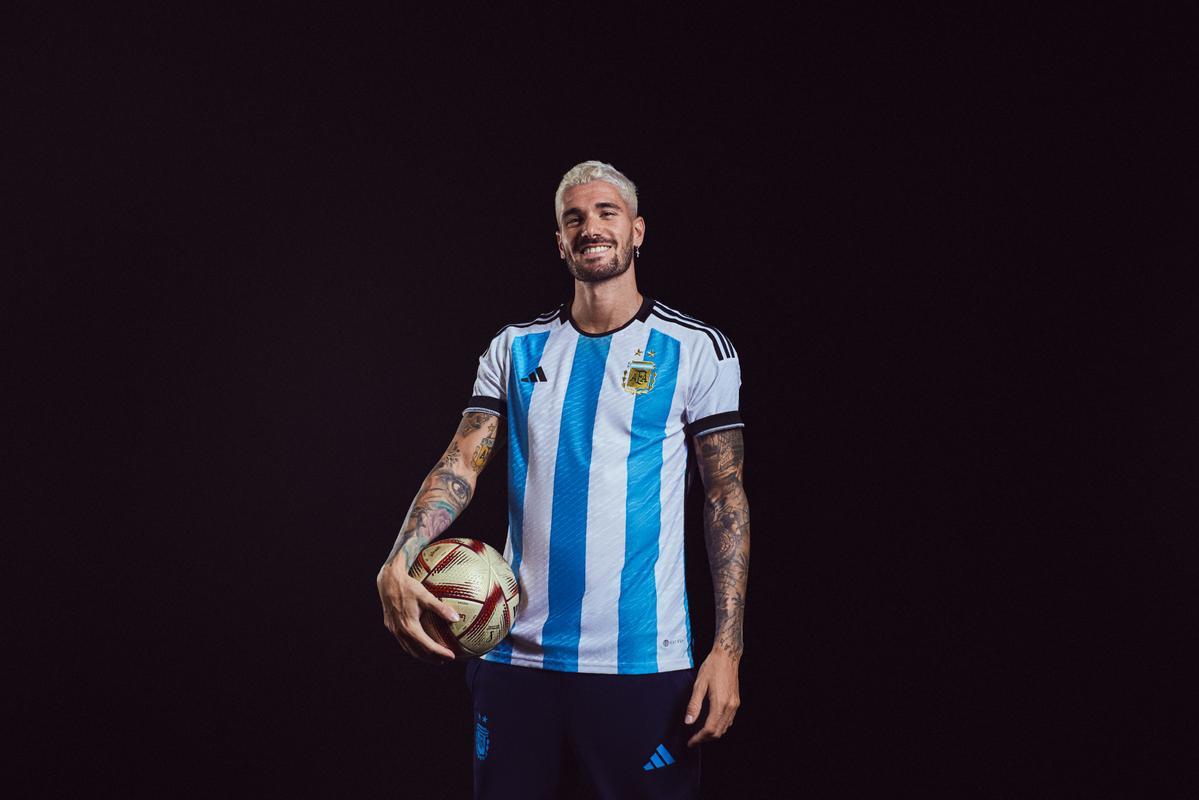 Argentina ya posa con el balón de la final