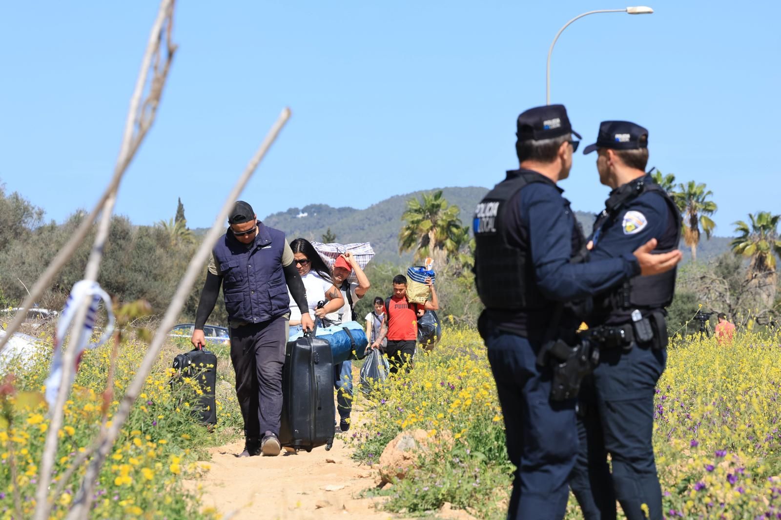Todas las imágenes del desalojo de Can Rova 2