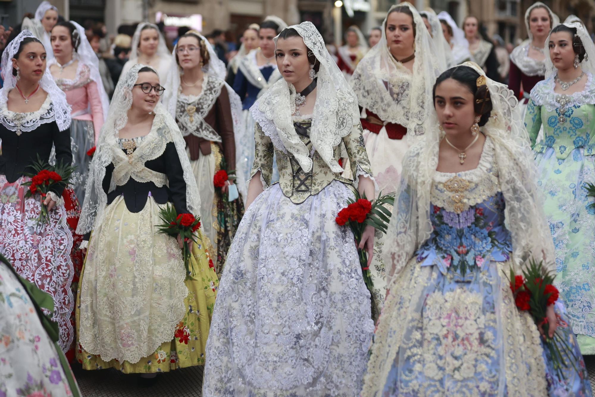 Búscate en el segundo día de ofrenda por la calle Quart (entre las 18:00 a las 19:00 horas)