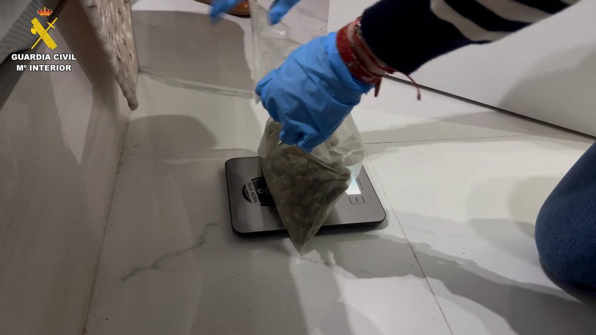 Detenido en el Puig un traficante con casi 40.000 euros blanqueados en efectivo