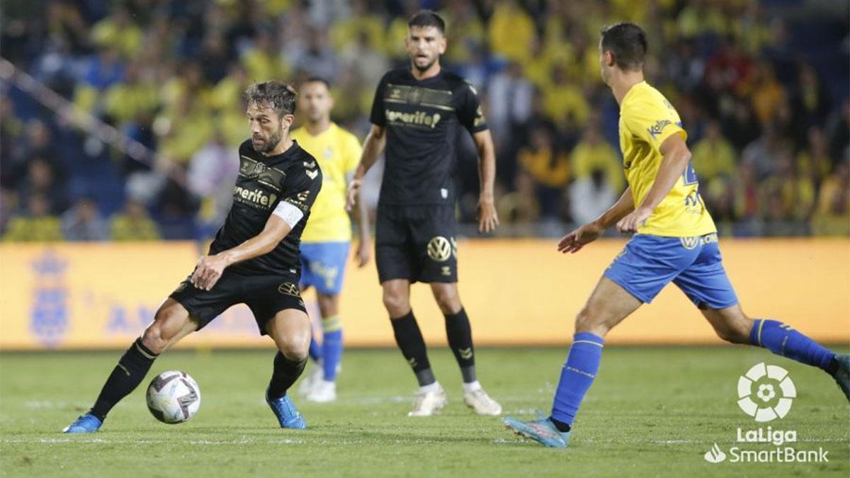 Resumen, goles y highlights del Las Palmas 3 - 1 Tenerife de la jornada 17 de LaLiga Smartbank