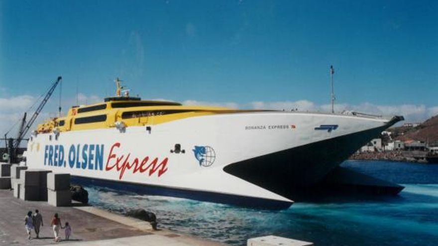 El Bonanza Express, poco después de llegar a Canarias en 1999.