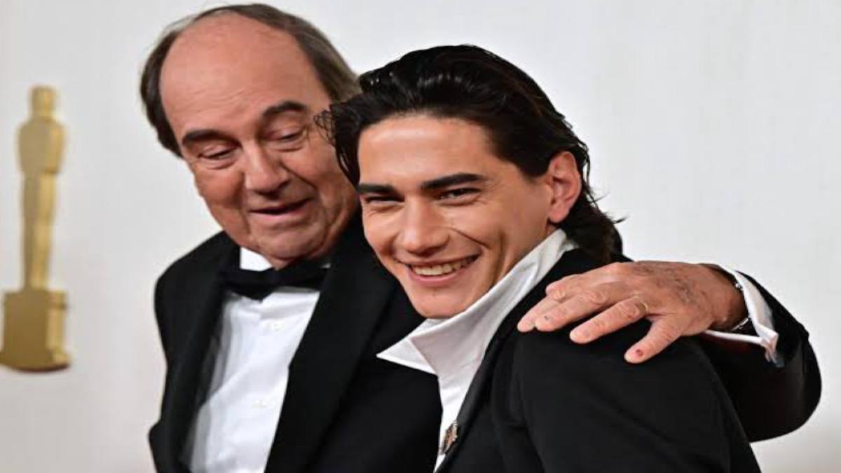 Enzo Vogrincic en la alfombra de los Óscars