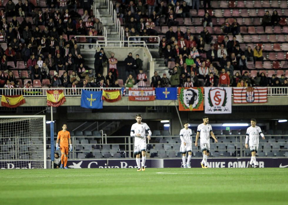 El partido entre el Barcelona B y el Sporting de Gijón, en imágenes