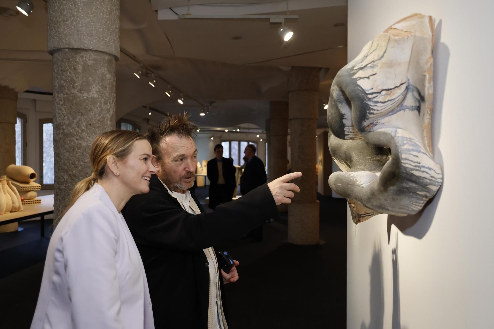 Miquel Barceló expone su obra cerámica en La Pedrera de Barcelona