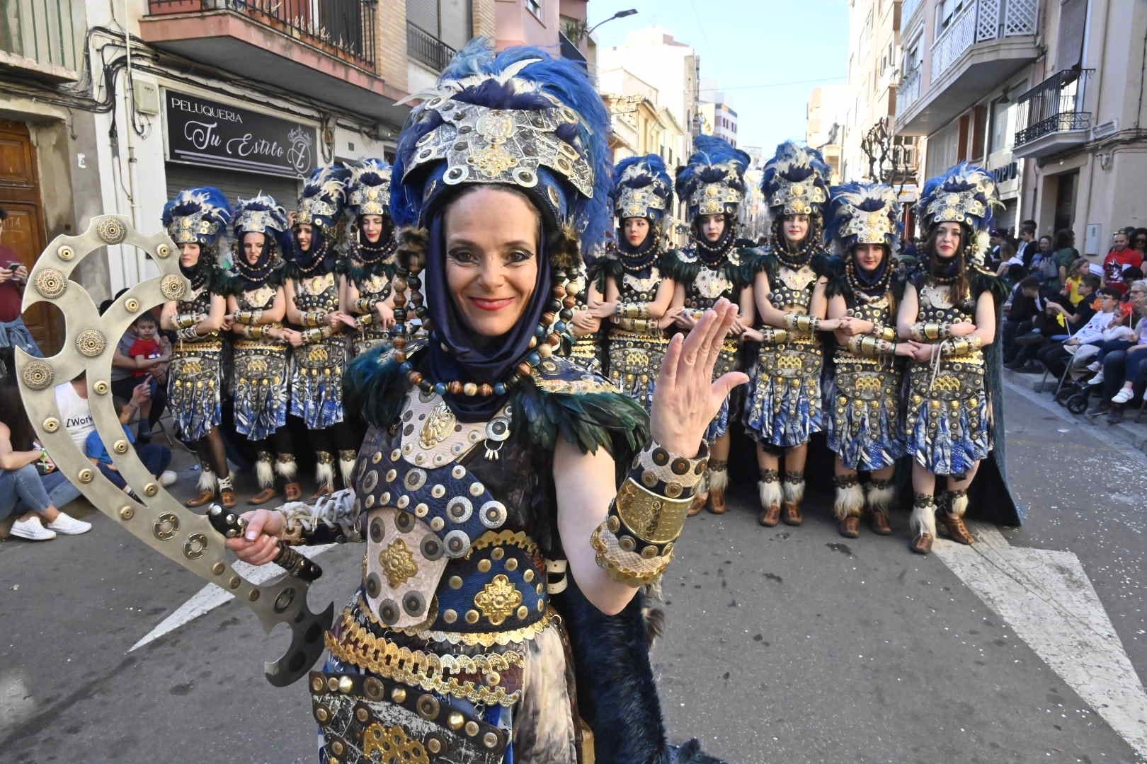 5.500 kilos de confeti y la música internacional inundan las fiestas de la  Magdalena - El Periódico Mediterráneo