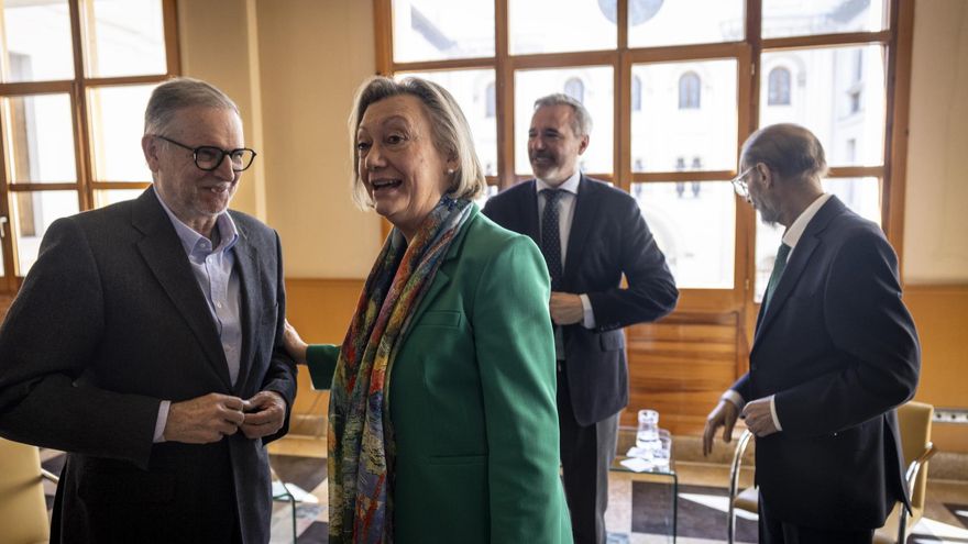 En imágenes | Jorge Azcón, Javier Lambán, Luisa Fernanda Rudi y Marcelino Iglesias charlan en el encuentro de presidentes de Aragón de EL PERIÓDICO DE ARAGÓN