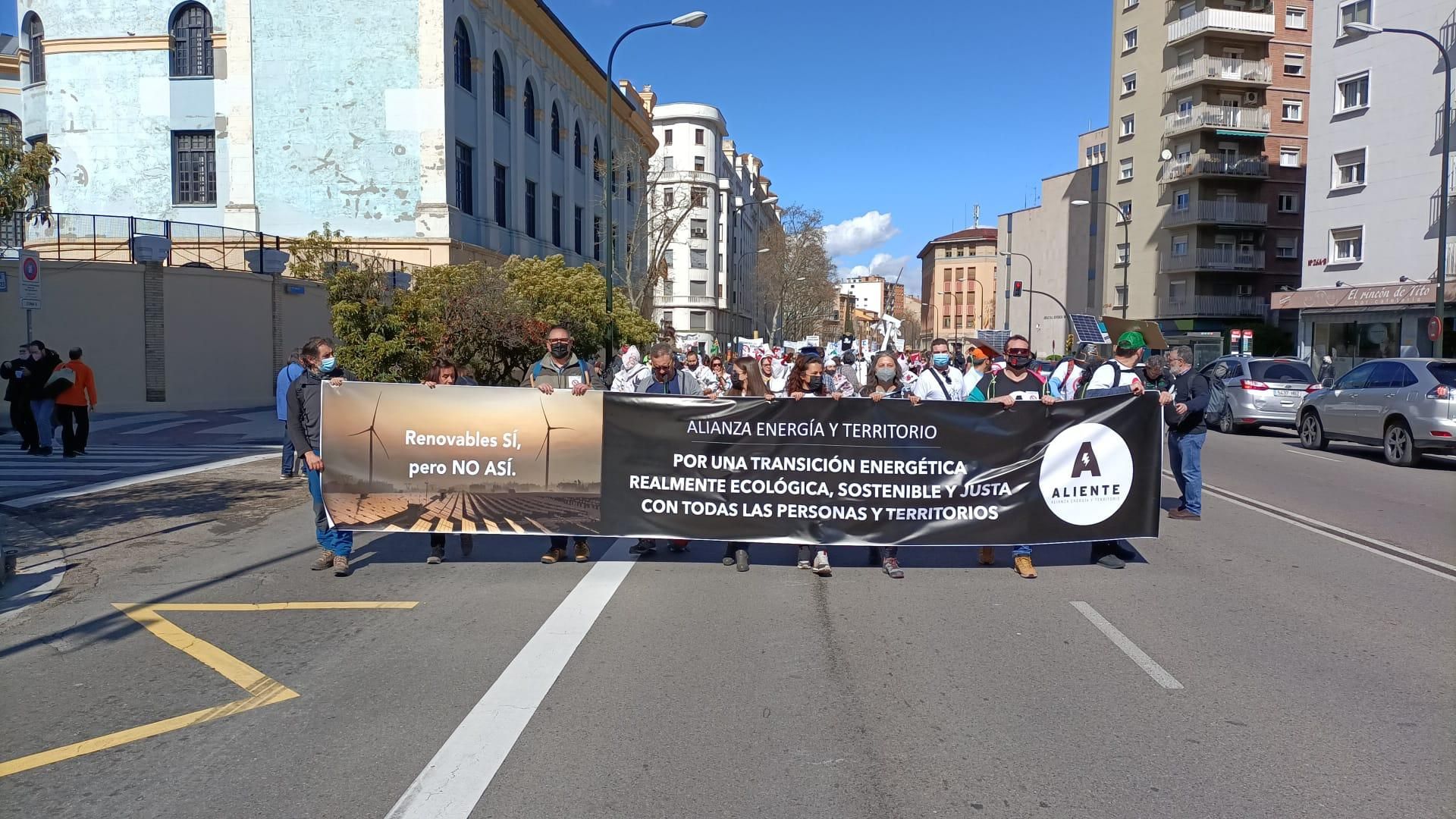 "Renovales sí, pero no así"