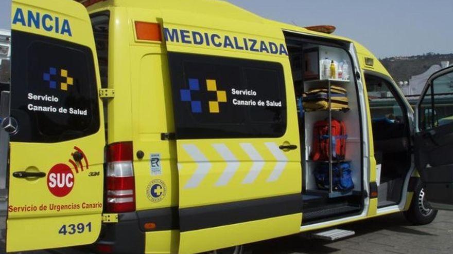 Una ambulancia del Servicio de Urgencia Canario