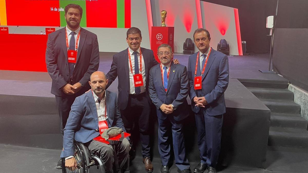 La delegación malagueña, en la reunión de ayer en Madrid