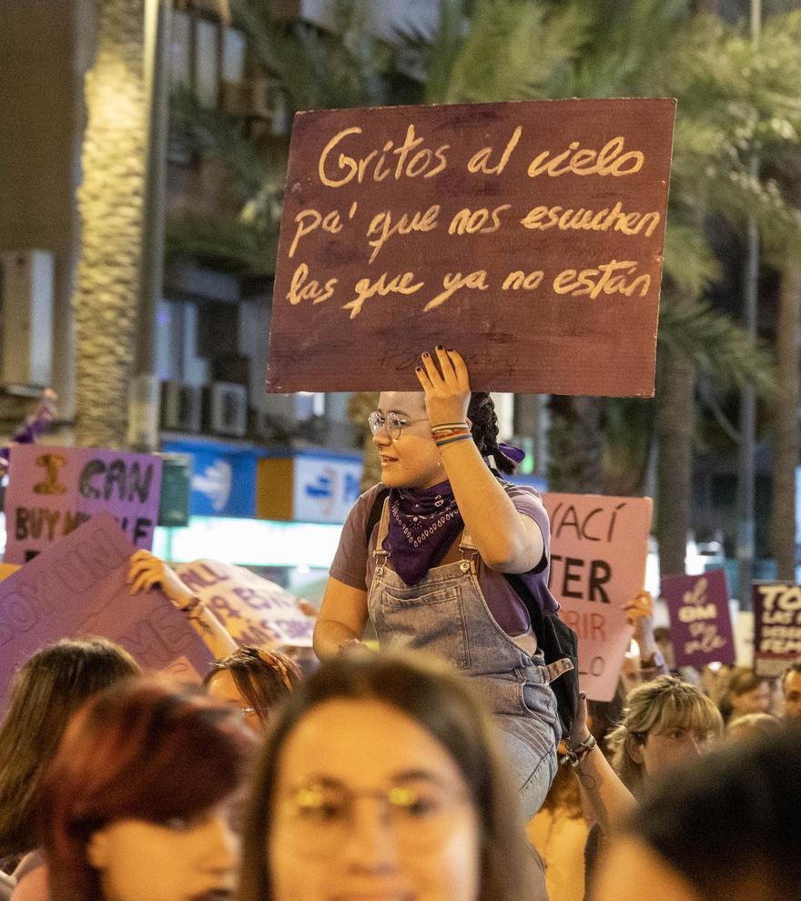 Una jueza deja en libertad a un maltratador con riesgo extremo de violencia letal para su exmujer y su hijo de 4 años