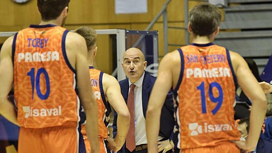 Jaume Ponsarnau, durante el partido ante el Monbus Obradoiro