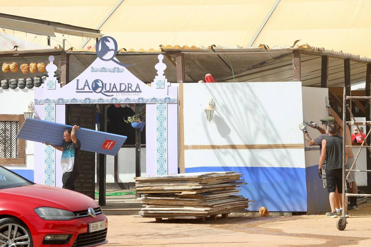 Se acabó la fiesta, el desmontaje de la Feria de Córdoba, en imágenes Se acabó la fiesta, el desmontaje de la Feria de Córdoba, en imágenes