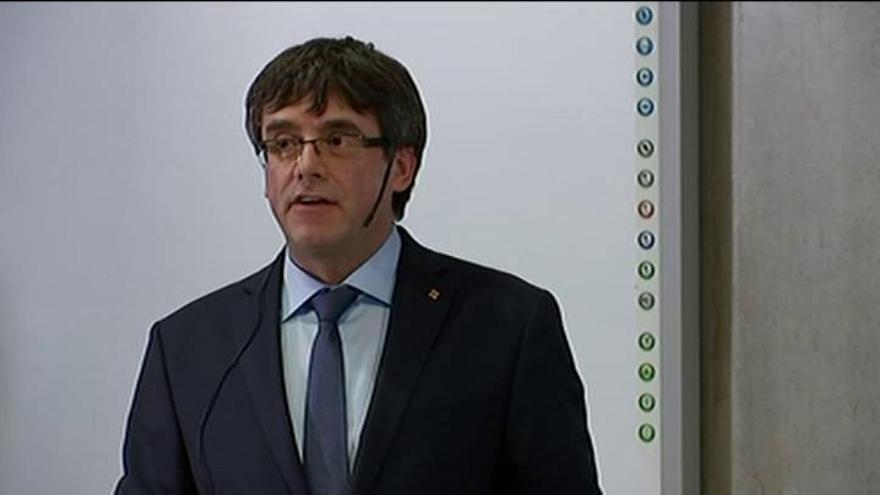 Puigdemont prevé &quot;formar un Govern&quot; pese a las &quot;amenazas&quot;