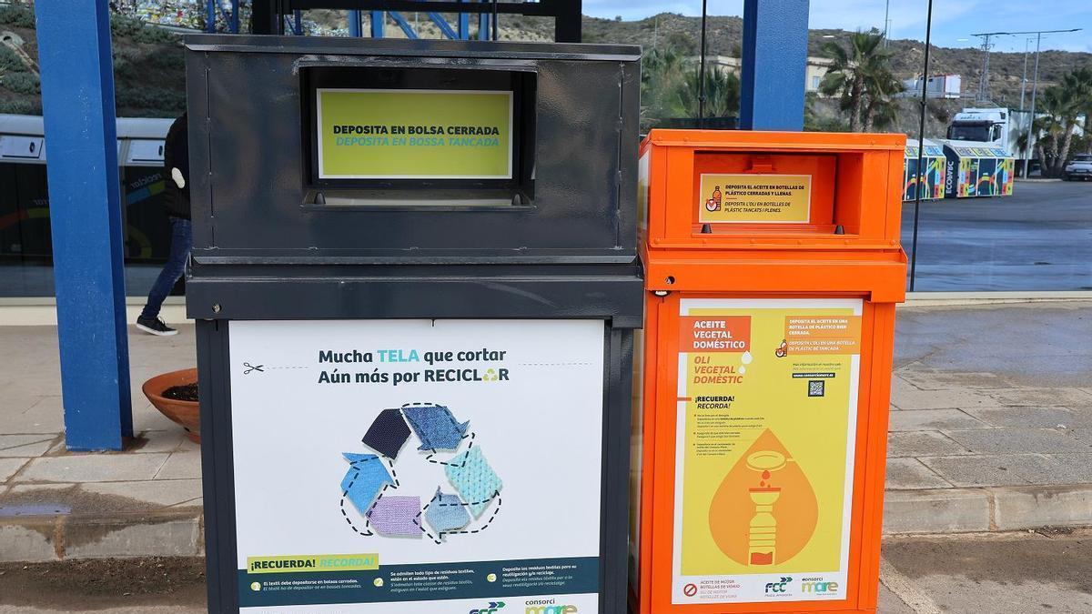 Los contenedores de textil y aceite del Consorci Mare recuperan unos 13.500 kilos de textil y 2.500 litros de aceite en dos meses