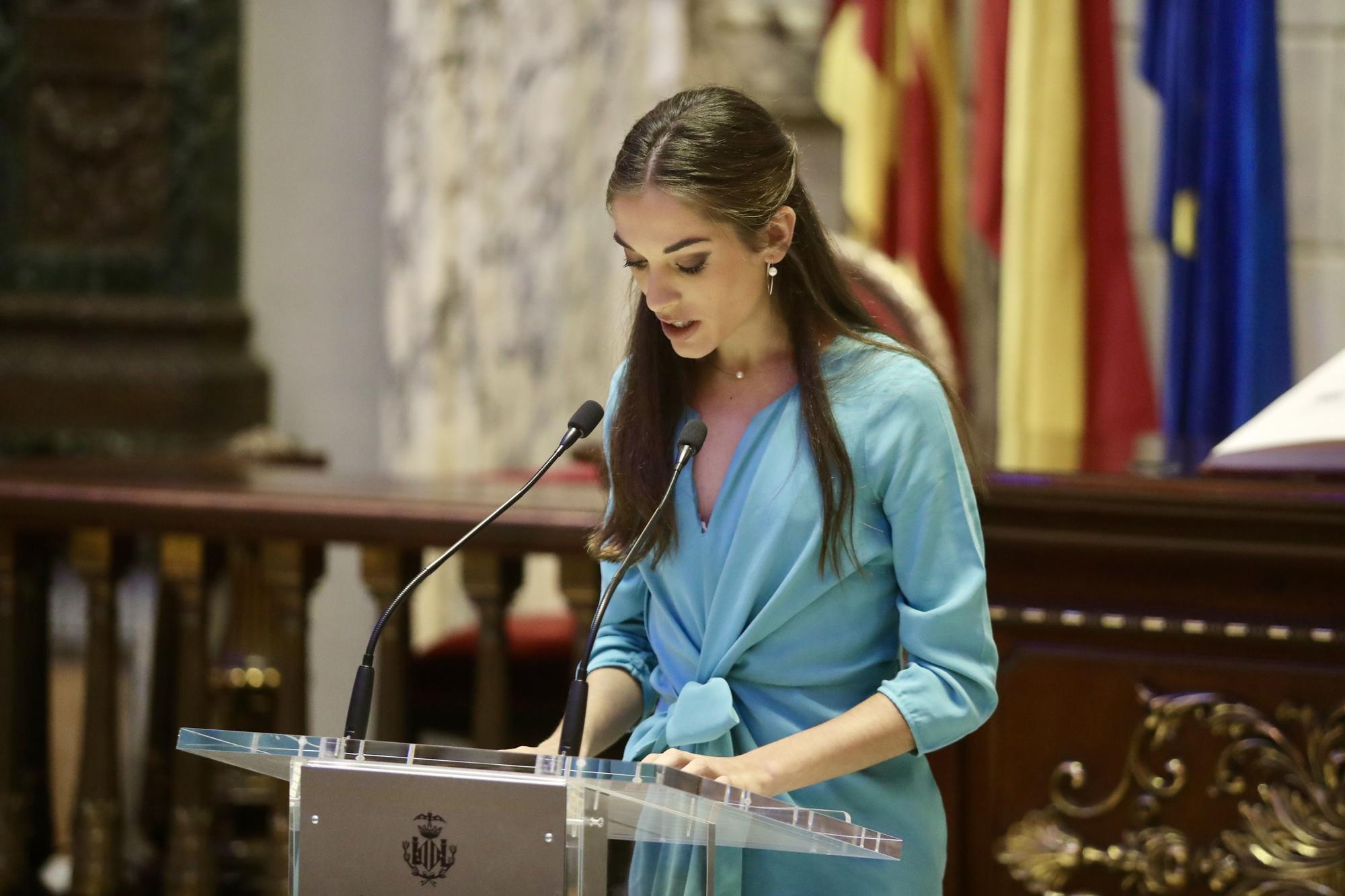 Fallera mayor y corte se suman a la lectura de la Constitución