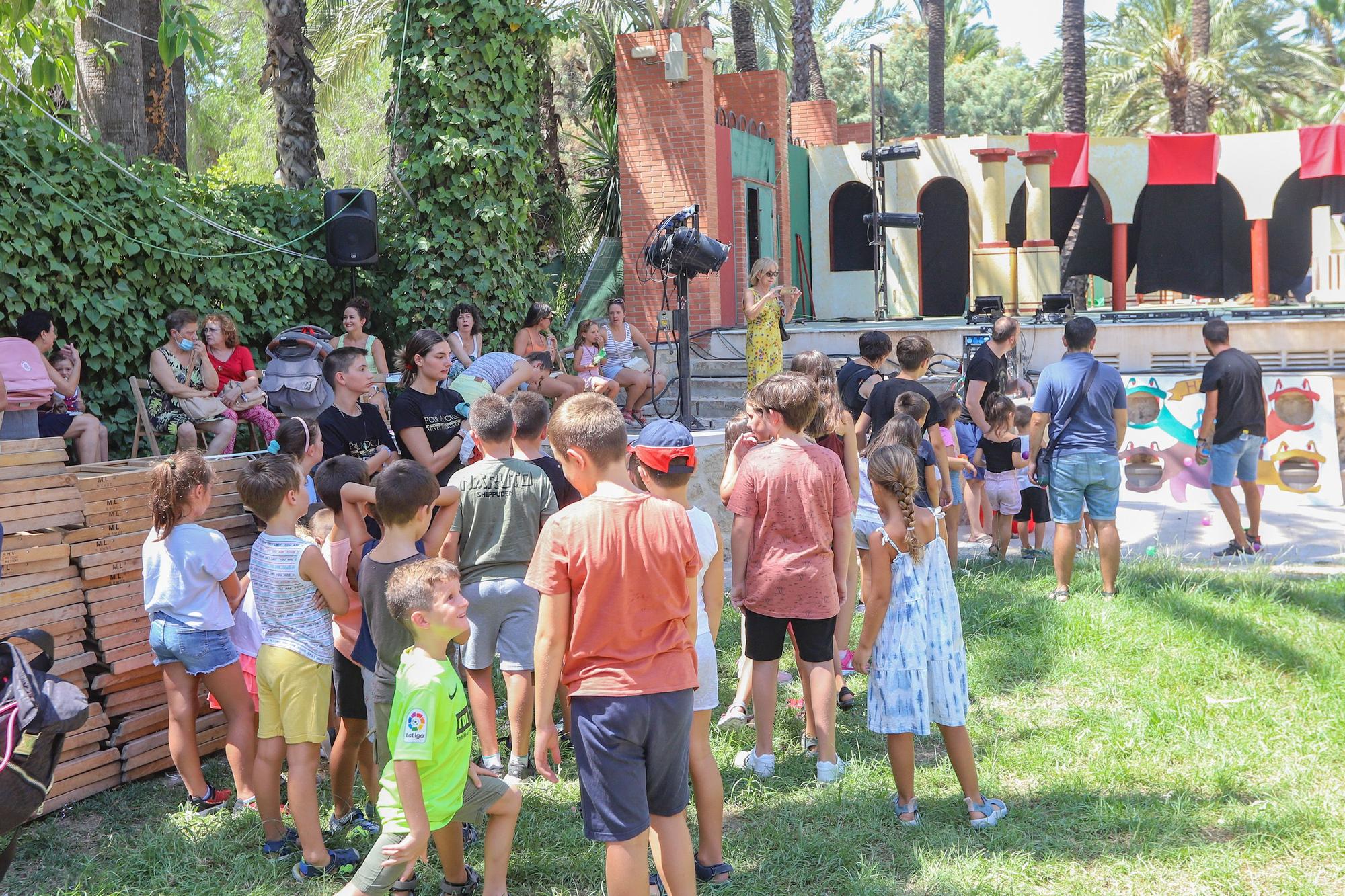 El Ágora Heliketana reabre sus puertas y Pobladores rinde homenaje a dos de sus fundadores