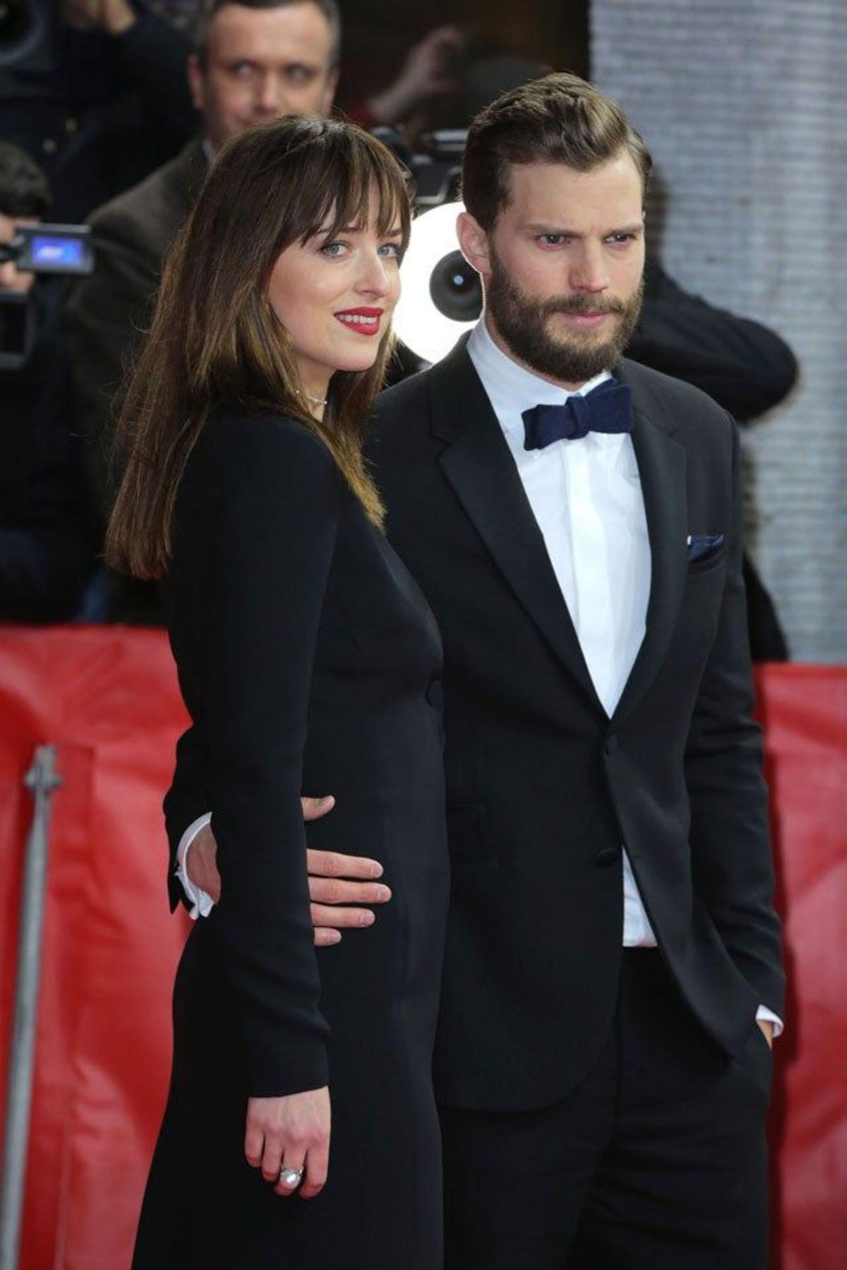 Dakota Johnson y Jamie Dornan en la première de 'Cincuenta sombras de Grey' en Berlín