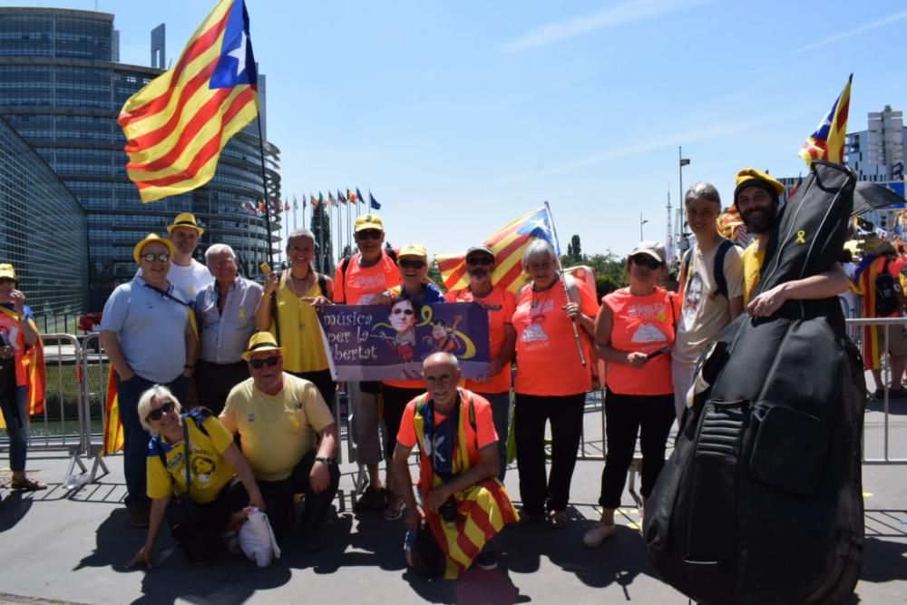 Concentració independentista davant l'Eurocambra