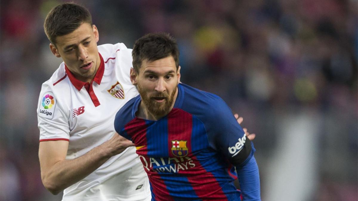 Clément Lenglet y Leo Messi durante el Barça-Sevilla de la Liga 2016/17