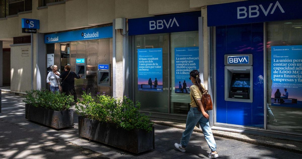 Brussel·les obre la via per sancionar Espanya per frenar l’opa del BBVA