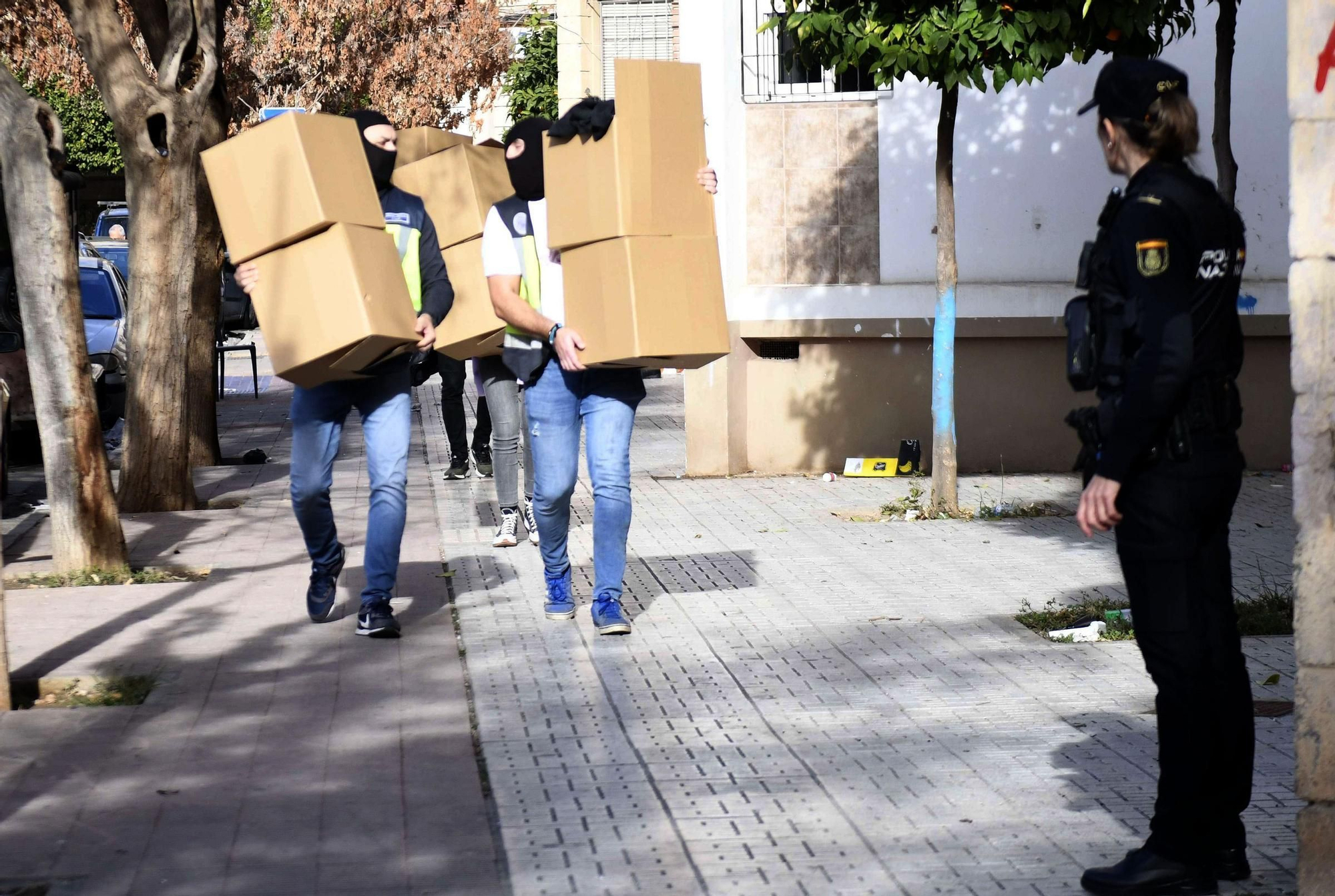 La redada contra el narcotráfico en el Polígono de La Paz, en imágenes