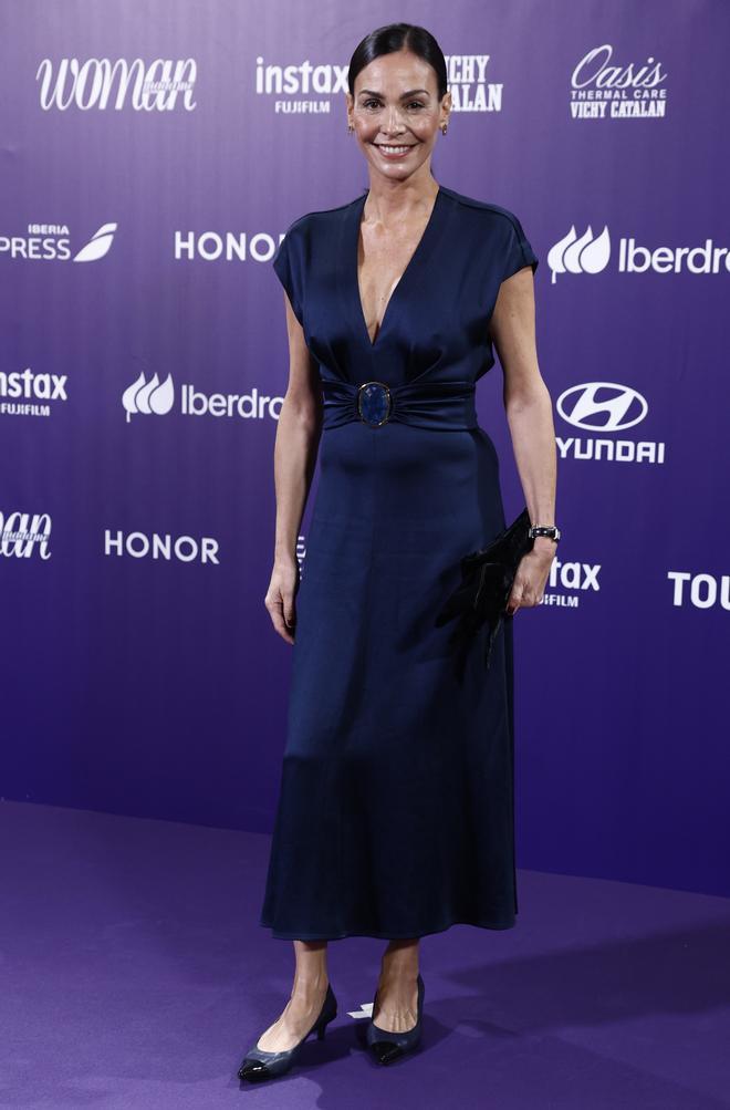 Inés Sastre con vestido de Silvia Tcherassi en los Premios Woman 2023