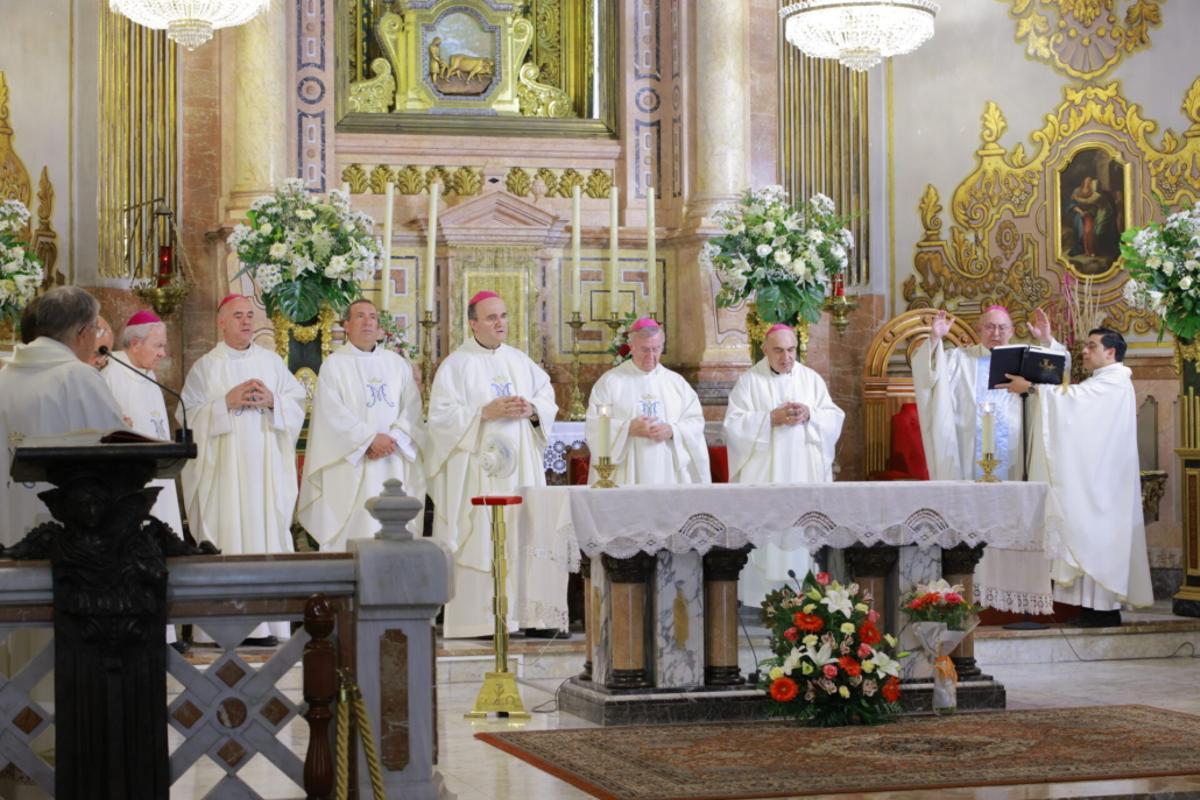Misa en la basílica del Lledó concelebrada por los obispos.