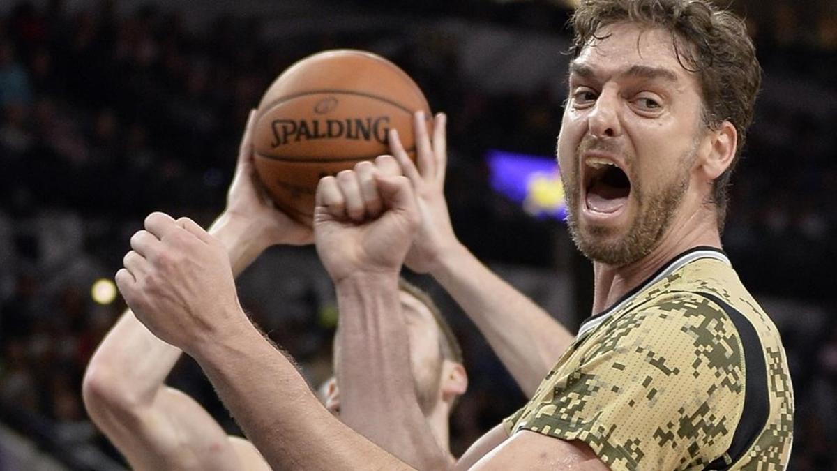 Pau Gasol, durante su buen partido contra Detroit Pistons.