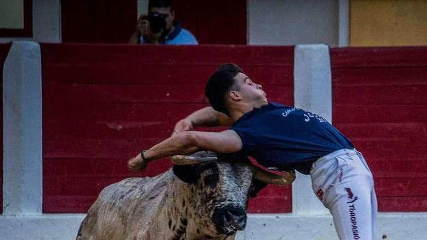 Santi Conde, durante un concurso de cortes.