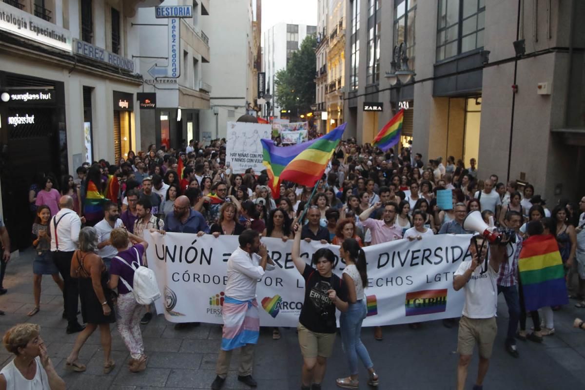 FOTOS: La fiesta del Orgullo LGTB.