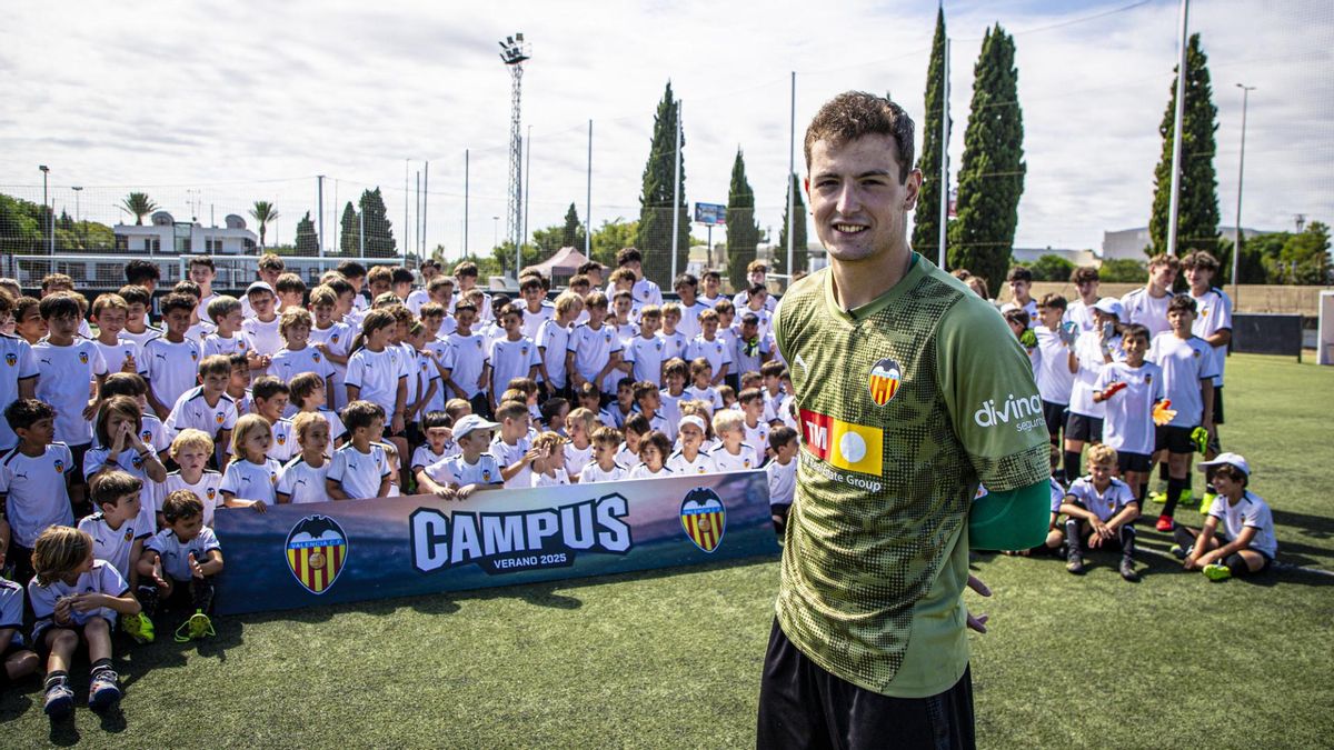 Julen en el campus del Valencia CF