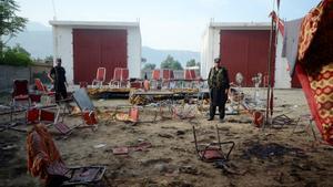 Escenario del atentado suicida perpetrado por Estado Islámico contra un acto del partido islamista más importante de Pakistán, el Jamiat Ulema e Islam (Fazl) (JUI-F).