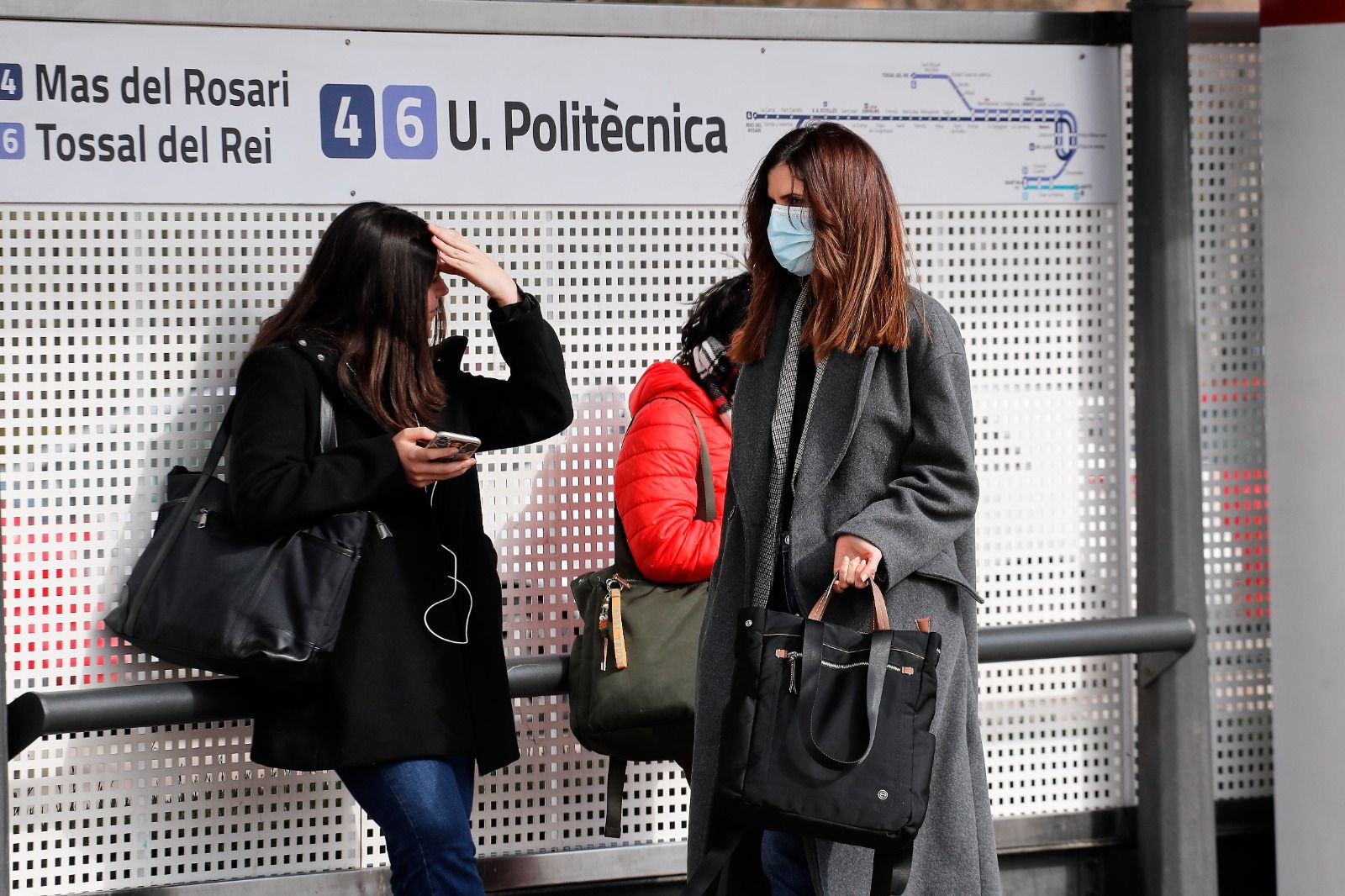 Último día con mascarilla en el transporte público