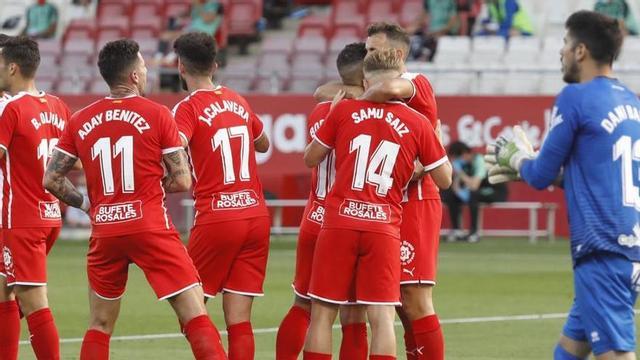 Els jugadors del Girona celebrant l'1-0 de Samu Sáiz contra el Numància
