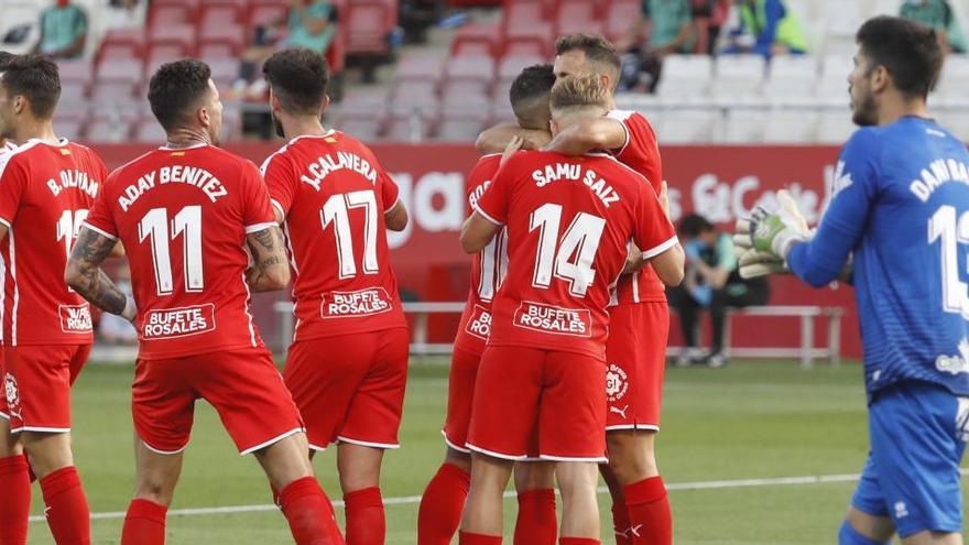 Els jugadors del Girona celebrant l&#039;1-0 de Samu Sáiz contra el Numància