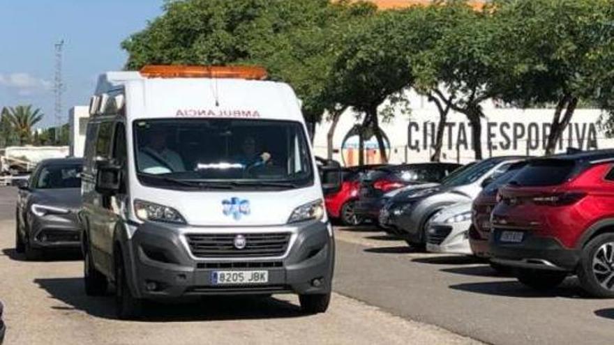 Piccini abandona Paterna en ambulancia