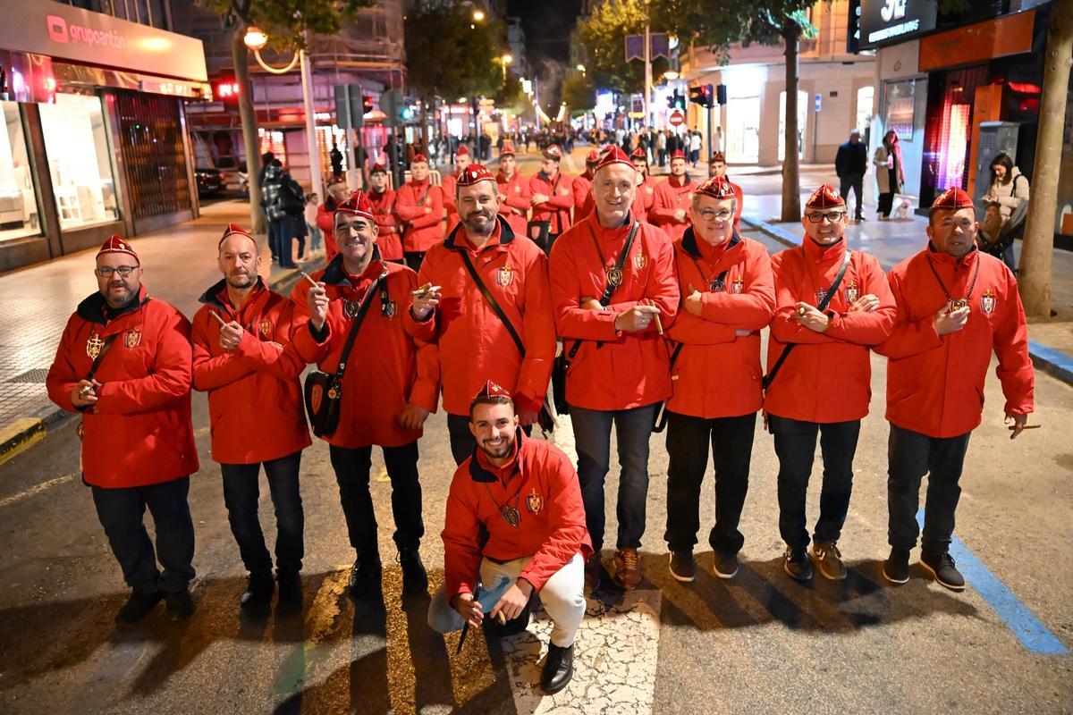 Los Moros y Cristianos desfilan por las calles de Elche en la Entraeta del Mig Any Los Moros y Cristianos desfilan por las calles de Elche en la Entraeta del Mig Any