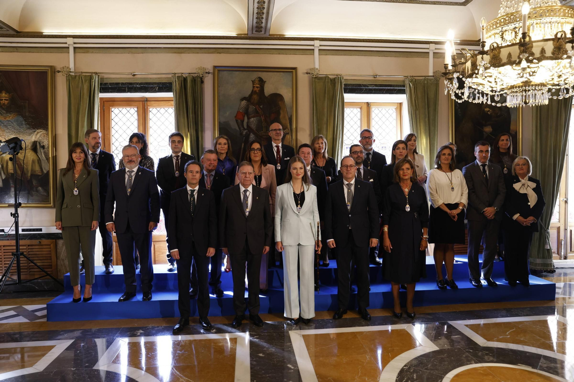 La Princesa Leonor recibe el título de Alcaldesa Honoraria de Oviedo en salón del plenos del Ayuntamiento. 