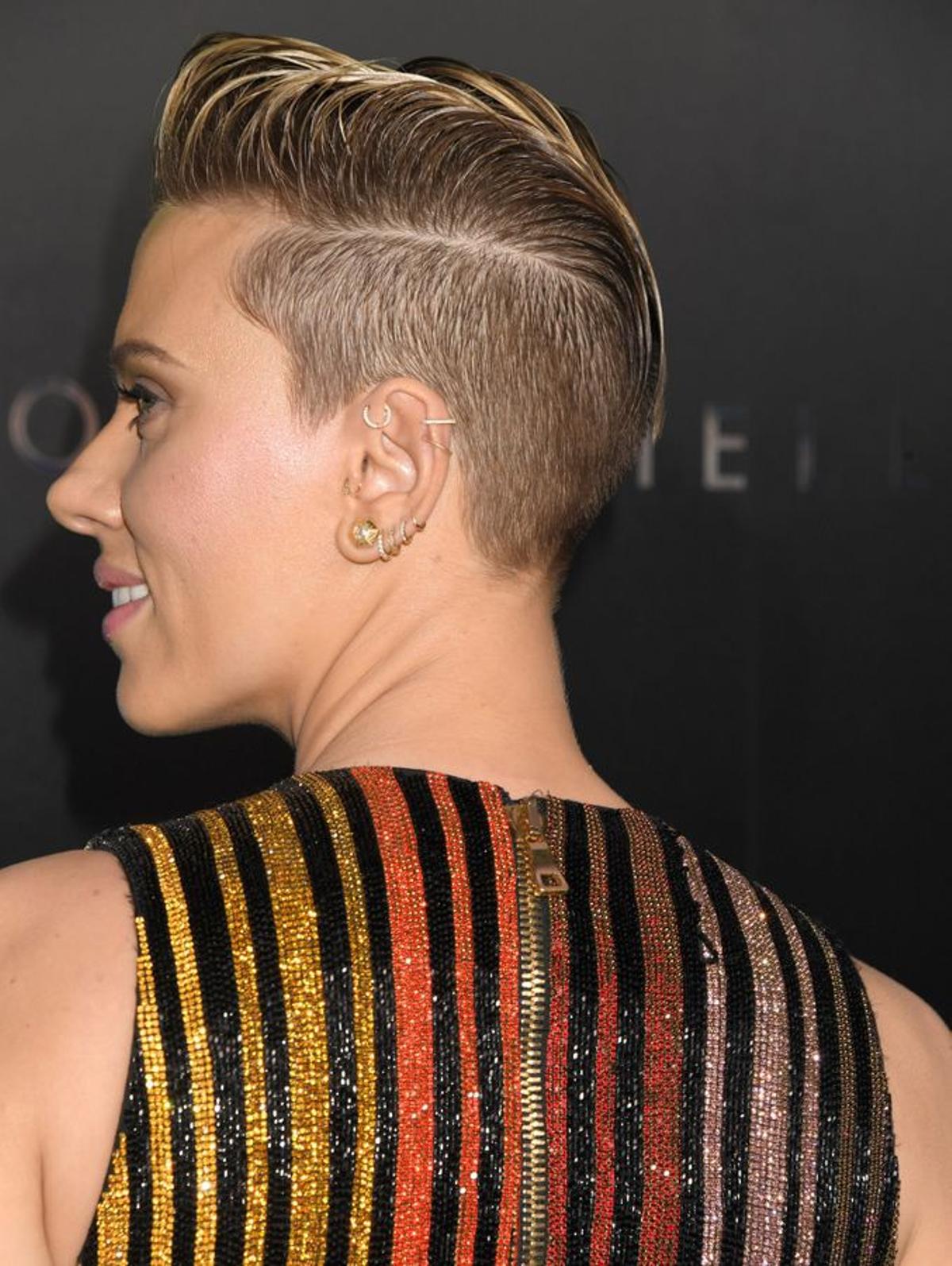 Estreno de 'Ghost in the Shell': Scarlett luce orgullosa su nuevo look