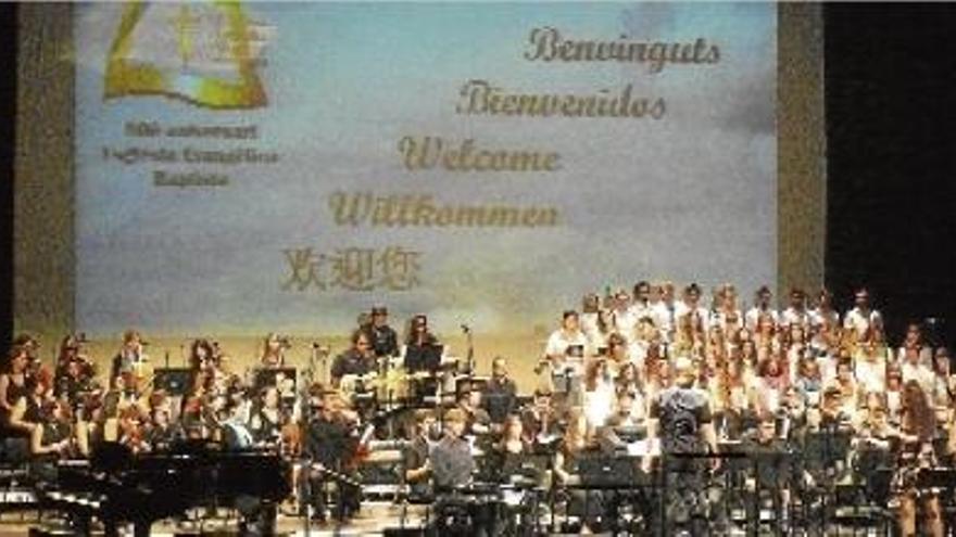 Una imatge del concert d&#039;ahir a la tarda, a la sala gran del Teatre Kursaal de Manresa