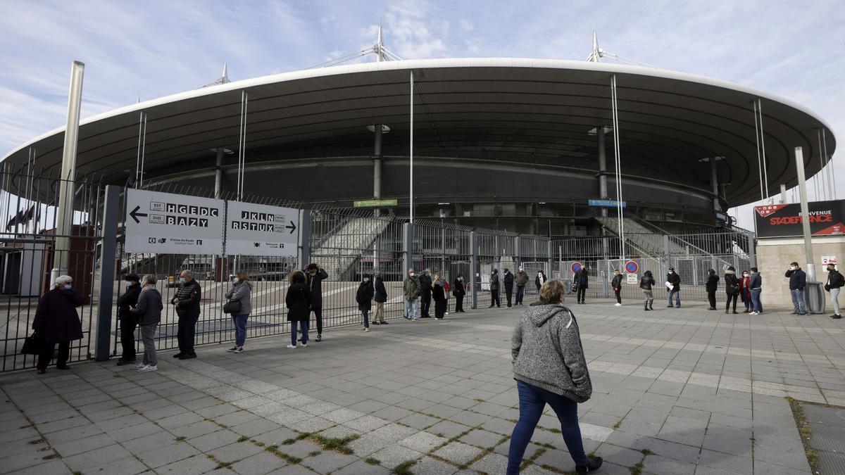 Centro de vacunación estadio de francia