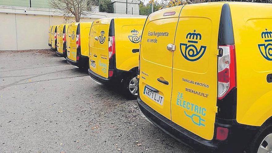 Correos adquiere 14 furgonetas eléctricas en Palma