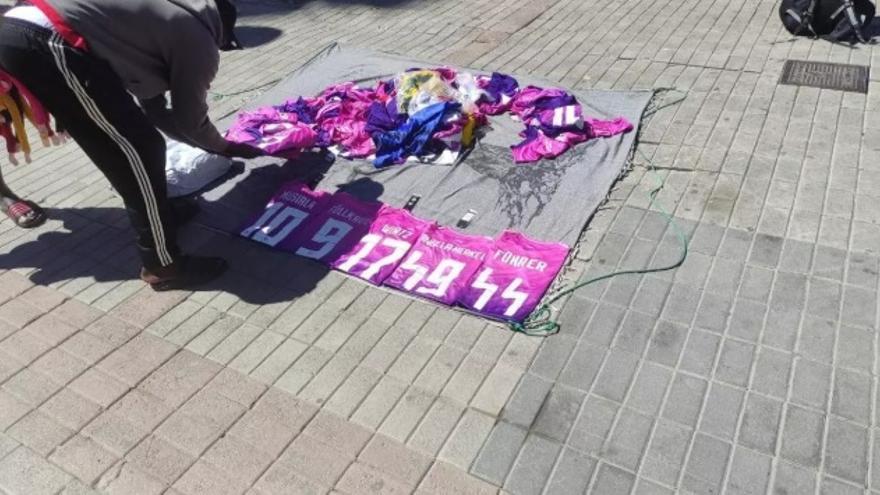 Camisetas nazis en Mallorca: todavía se venden y las del &quot;Führer&quot; son las más caras