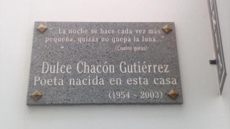 El Centro de Iniciativas Turísticas rinde homenaje a la escritora Inma Chacón