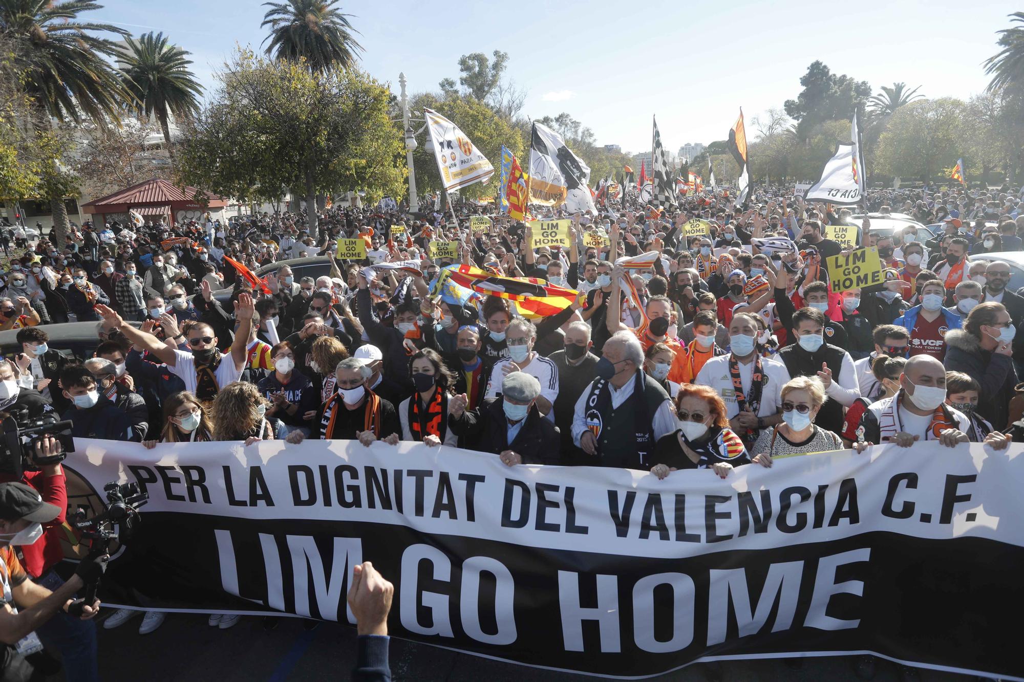 La manifestación valencianista contra Peter Lim (primera parte)