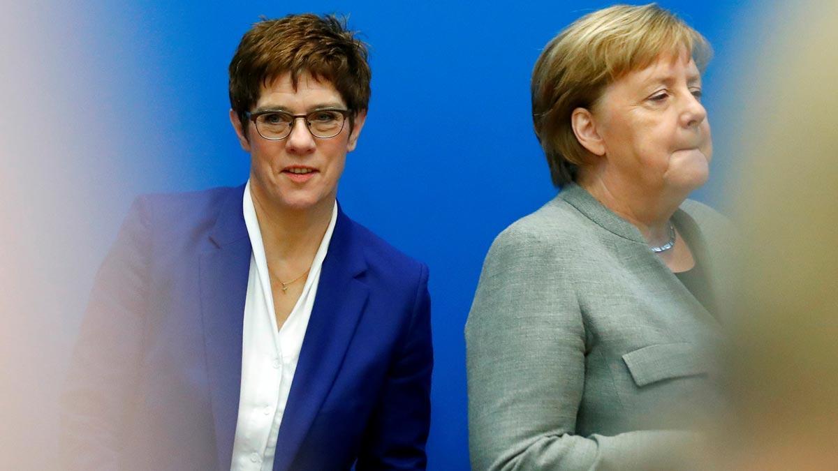 La sucesora de Merkel al frente de los conservadores no concurrirá a la Cancillería
