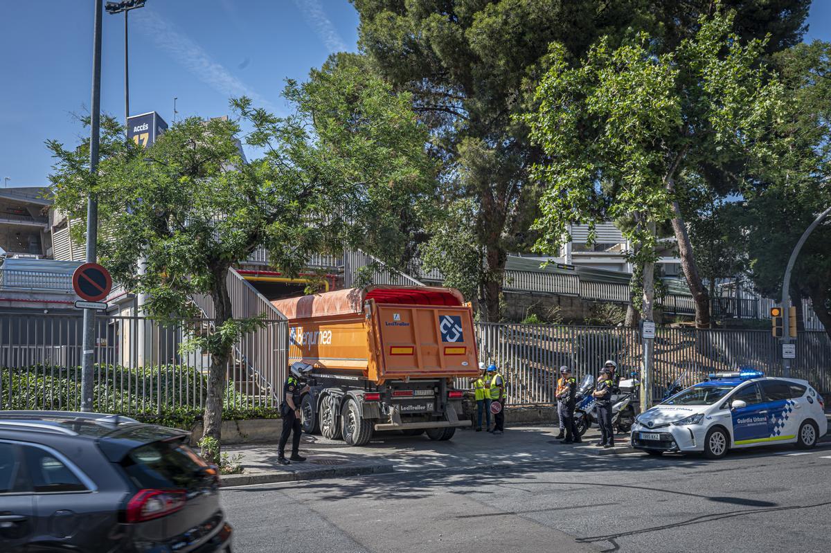 Los camiones toman el Camp Nou: empiezan las obras del estadio